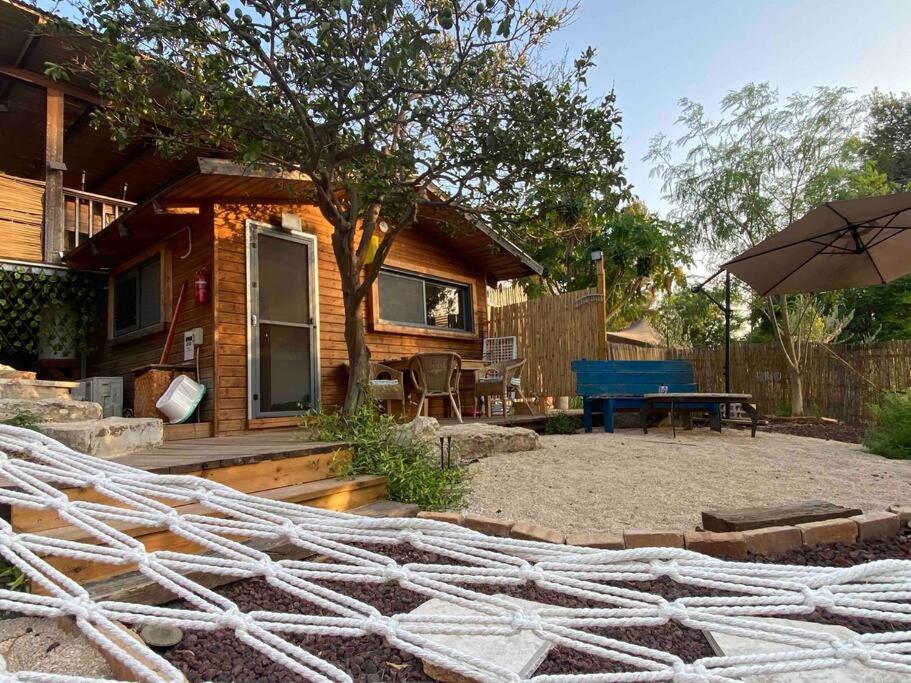 Bit Cabin Near The Airport Kfar Daniel Екстер'єр фото