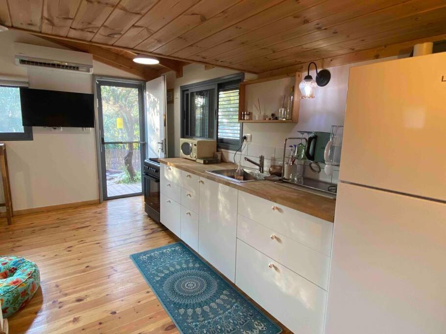 Bit Cabin Near The Airport Kfar Daniel Екстер'єр фото